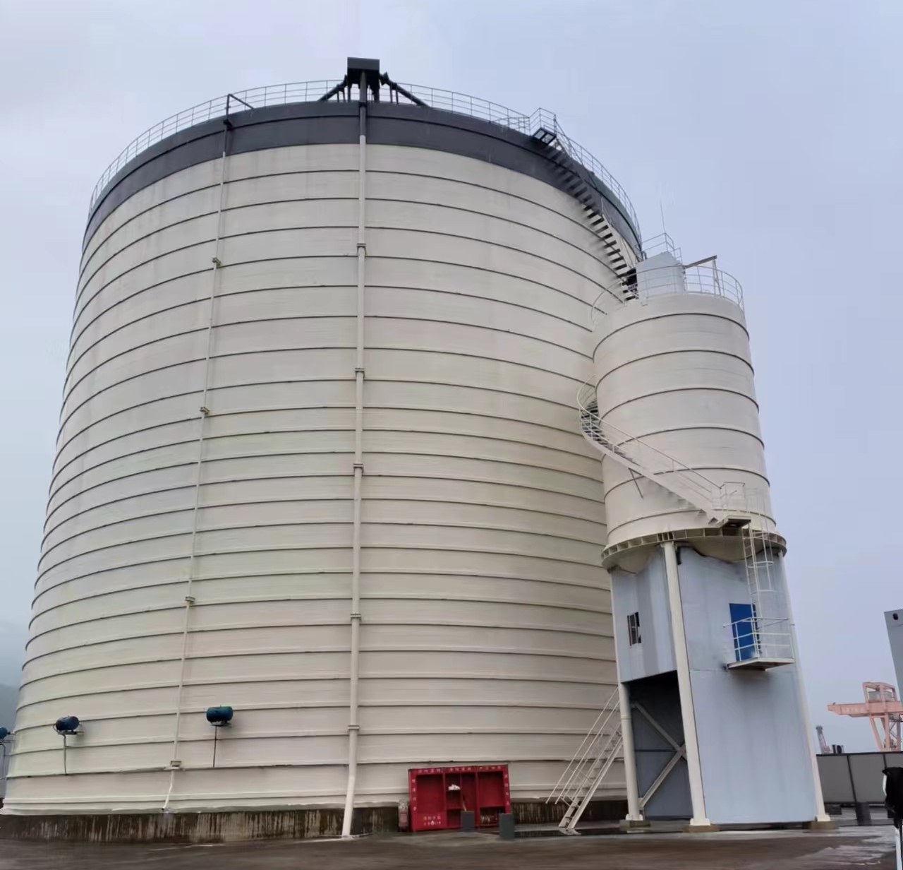 市中10万吨水泥钢板库